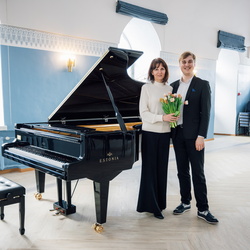 Agrone toetatud klaveri saabumine tagasi Vändra muusikakoolile ja Johan Randvere kontsert - 06.03.2023